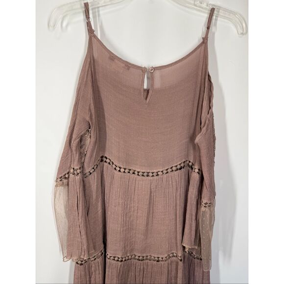 Vivid Importers of NY Dress Crochet Flare Sleeve Cold Sleeve size medium - Picture 5 of 8